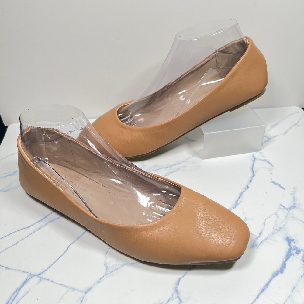NWOT Women's Tan Beige Ballet Flats Shoe Size 8.5